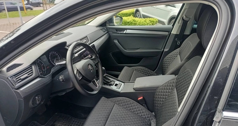 Skoda Superb cena 99900 przebieg: 121100, rok produkcji 2019 z Szczecin małe 596
